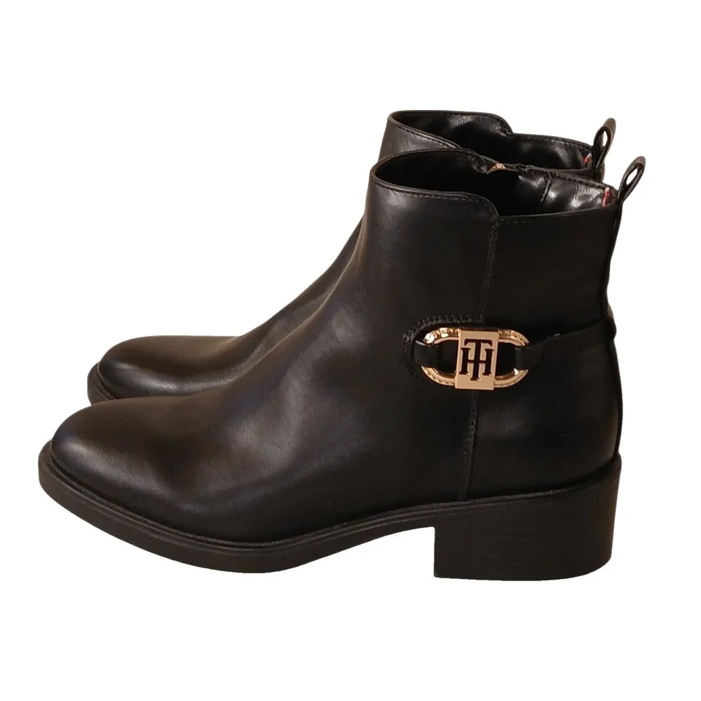Tommy‎ Hilfiger Black Leather Ankle Boots Women's 6.5 Side Zip Gold TH Logo - Picture 5 of 16